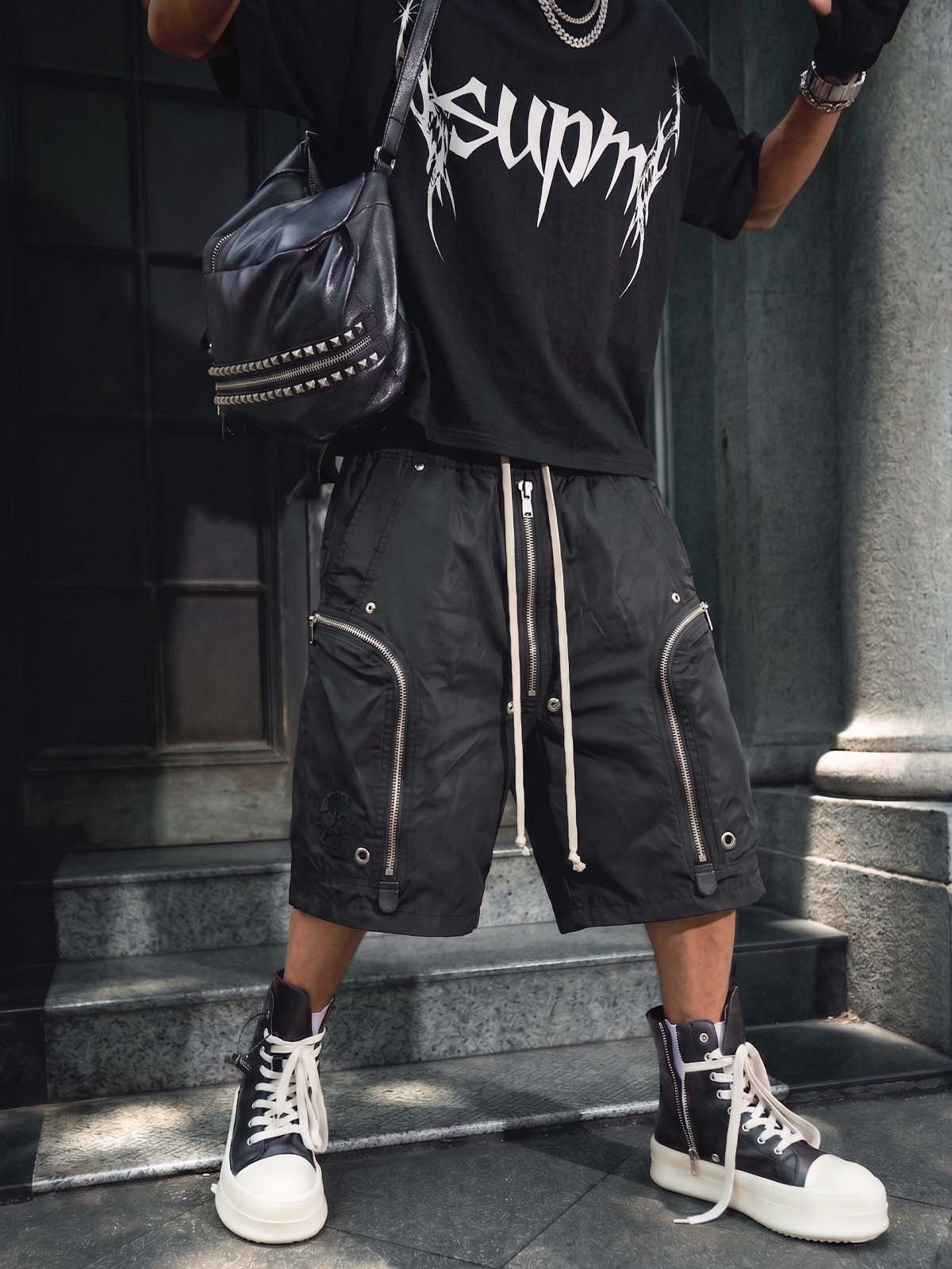 Heavy Zip Functional Techwear Shorts detail view