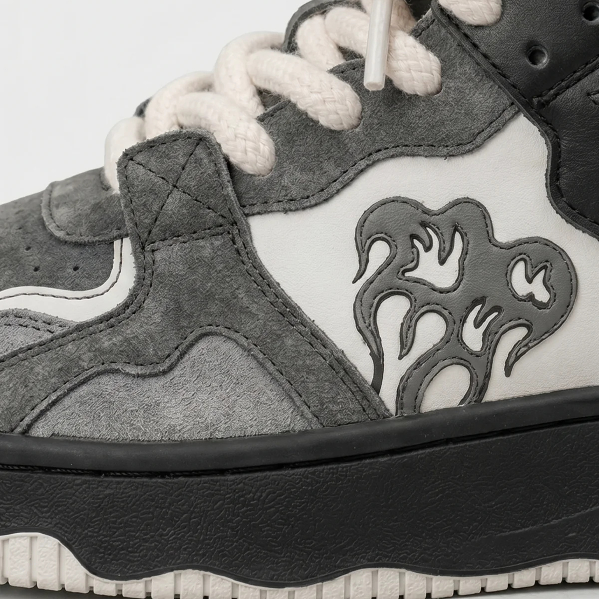 Pheuw® Dream Low-Top Sneakers — Grey — sneakers on model