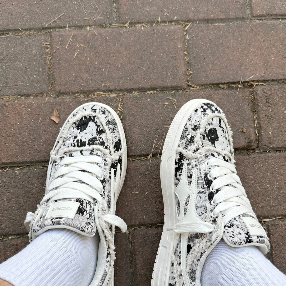 Pheuw® Dream Low-Top Sneakers — Static — sneakers fit shot