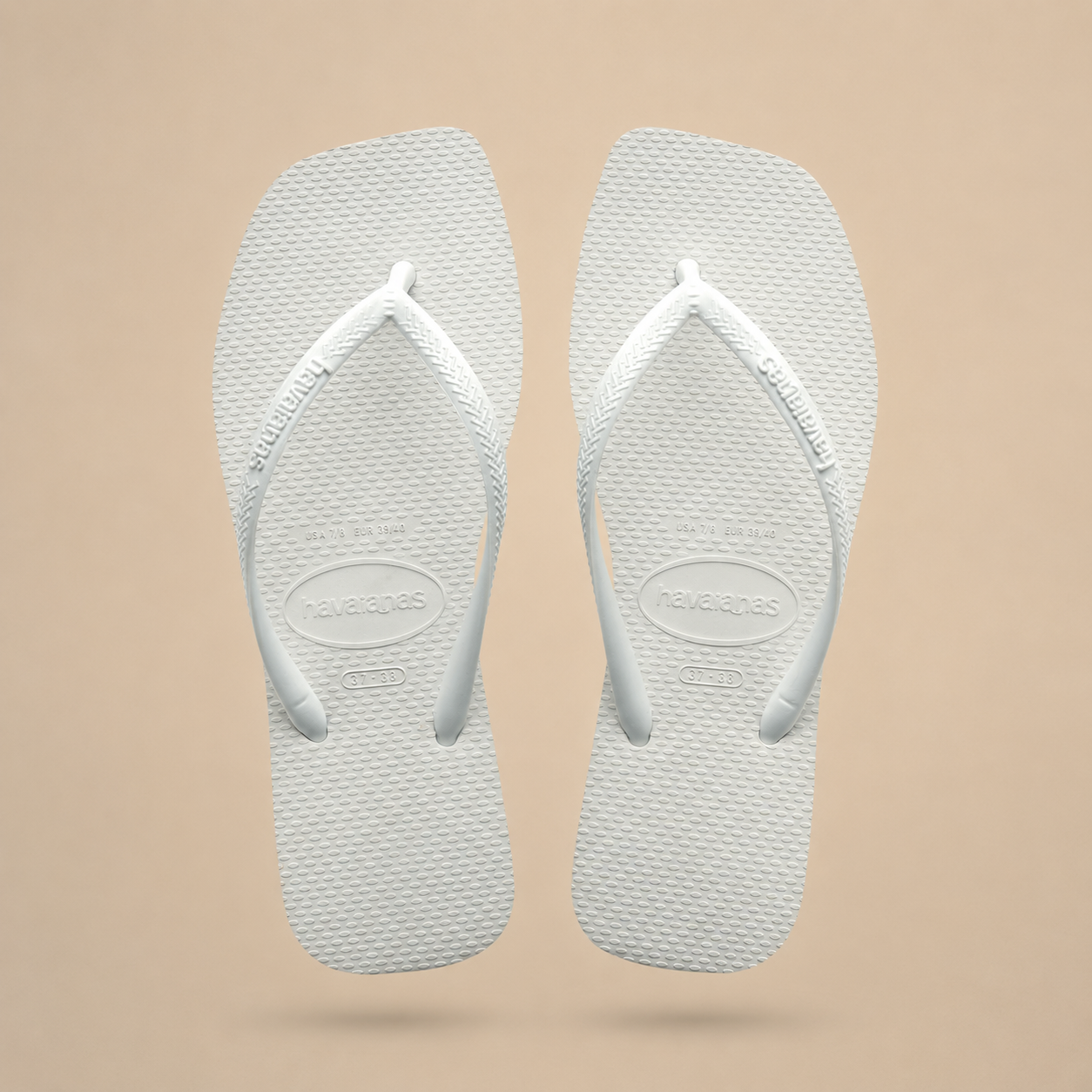 Havaianas women flip flops with slim straps and comfortable everyday fit
